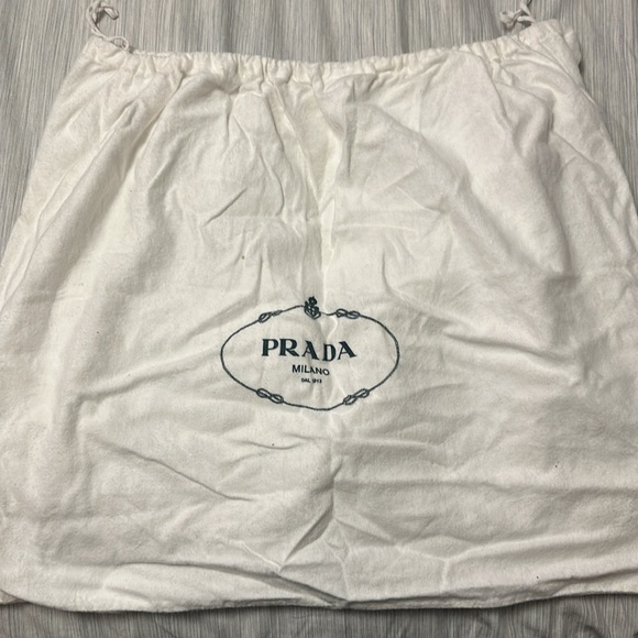 Prada dust bag 21x17 - Picture 2 of 2